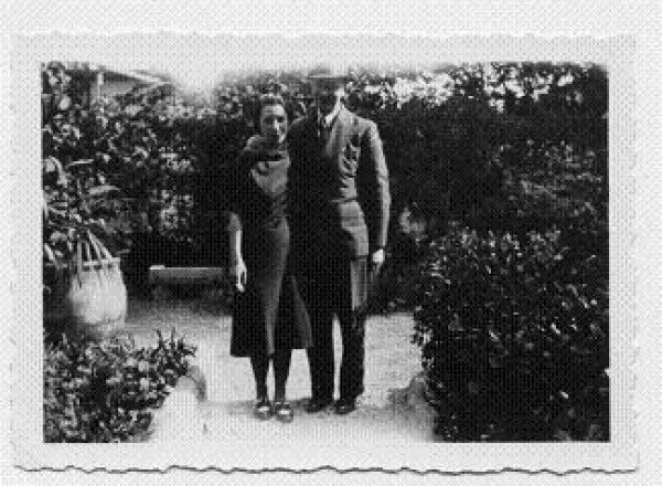 Denise Gourdet et Louis Joseph. Fiancés. Marseille 1938.